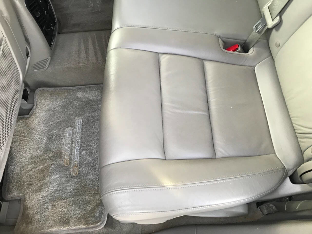 Used 2013 Jeep Grand Cherokee Laredo image 19