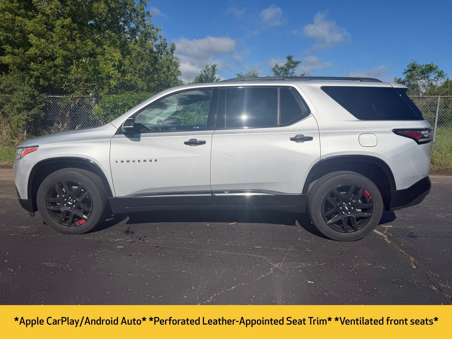 Used 2020 Chevrolet Traverse Premier w/ Redline Edition AWD/4WD image 11
