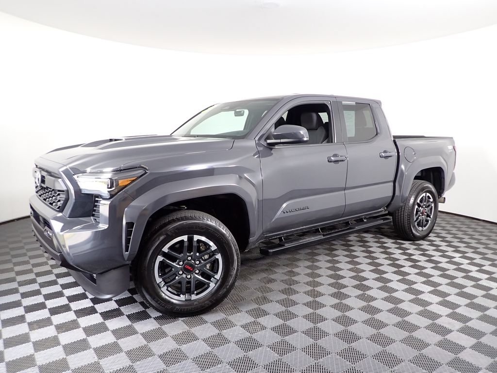 Used 2025 Toyota Tacoma TRD Sport AWD/4WD image 12