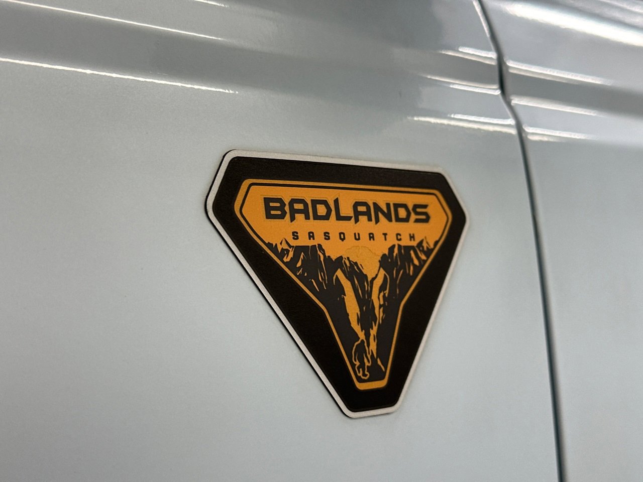 Used 2022 Ford Bronco Badlands image 14