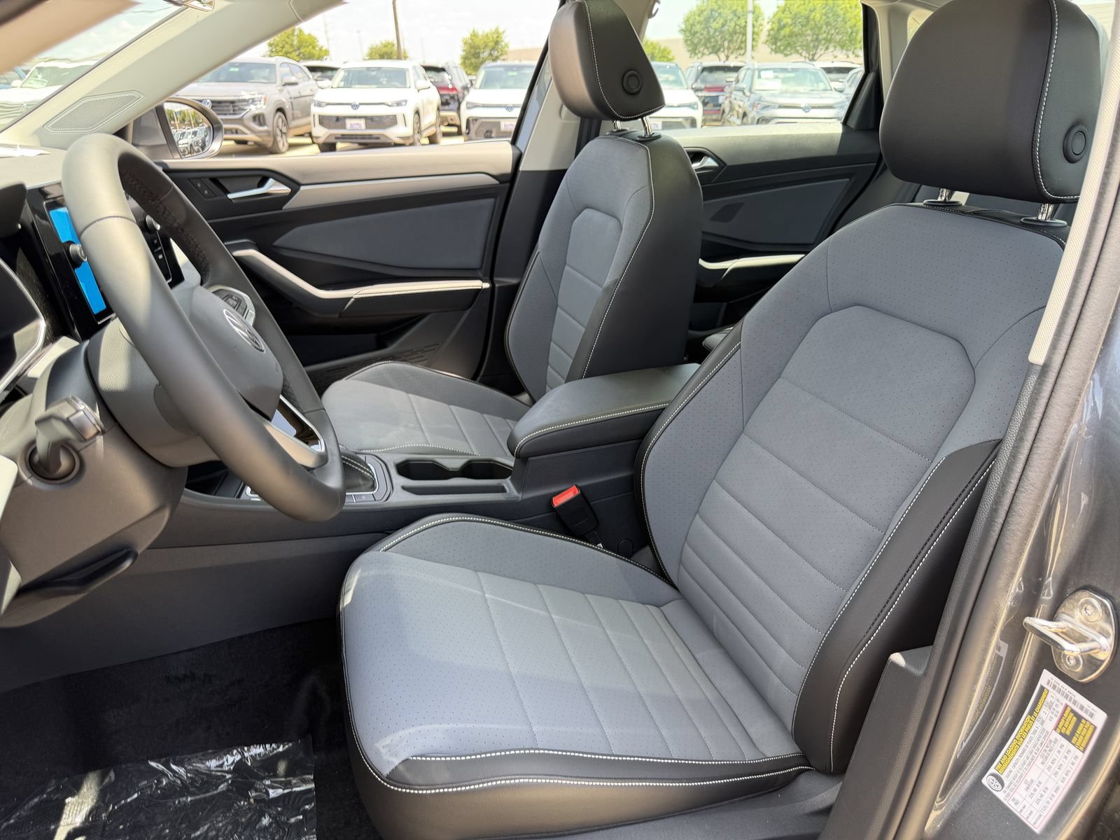 New 2026 Volkswagen Jetta SE FWD image 25