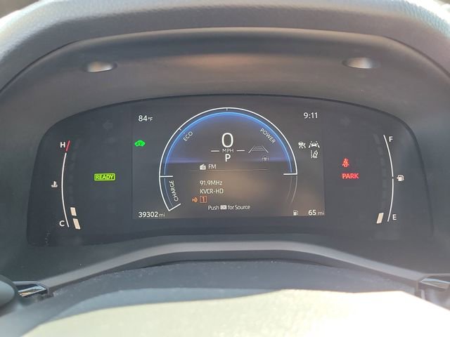 Used 2025 Toyota Camry LE FWD image 9