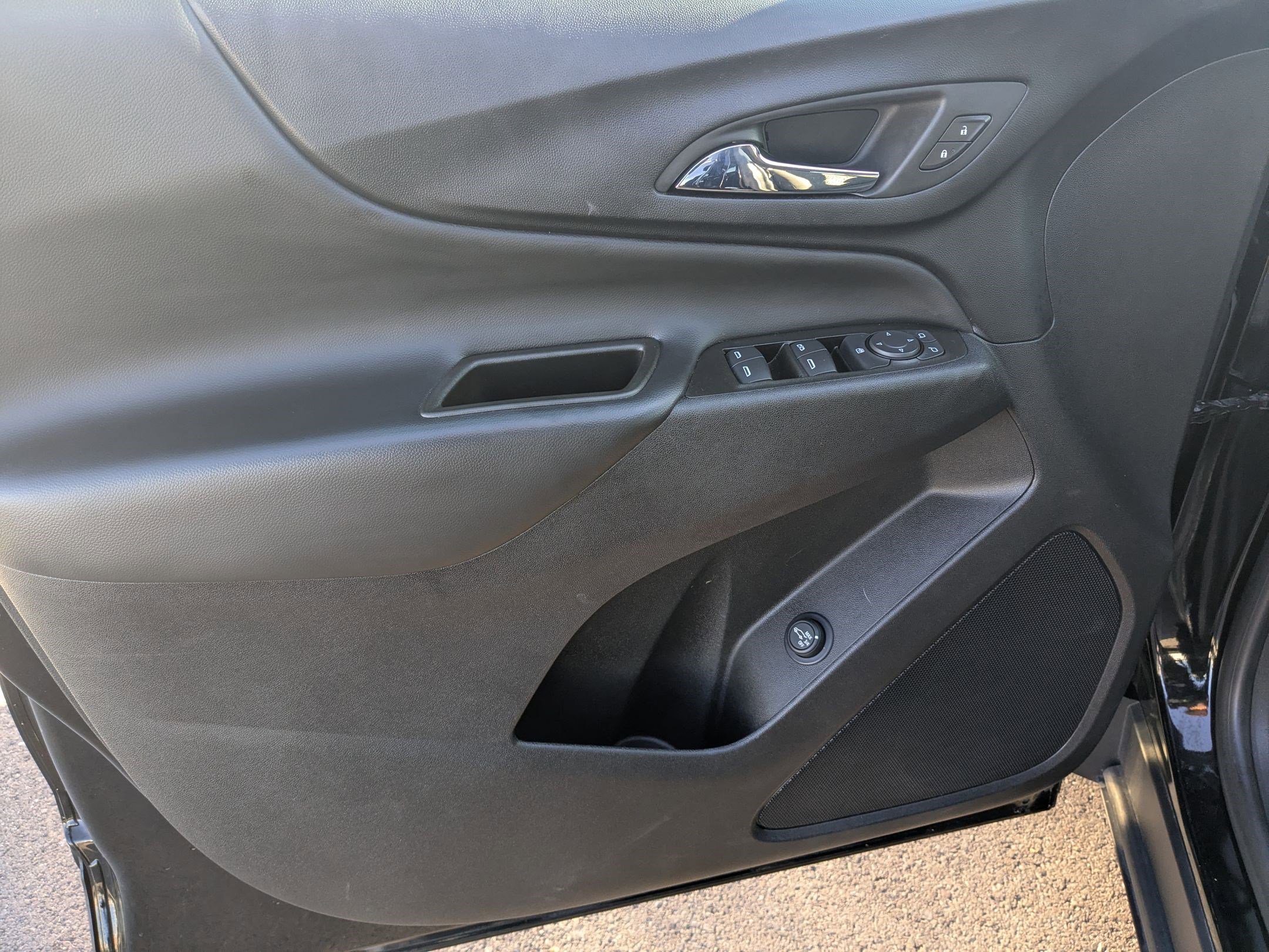 Used 2023 Chevrolet Equinox LT image 14