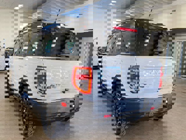 Used 2022 Ford Bronco Sport Outer Banks image 5