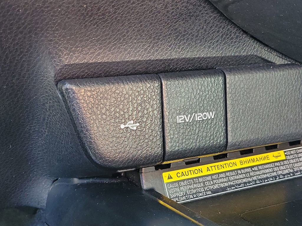 Used 2020 Toyota Camry XSE image 33