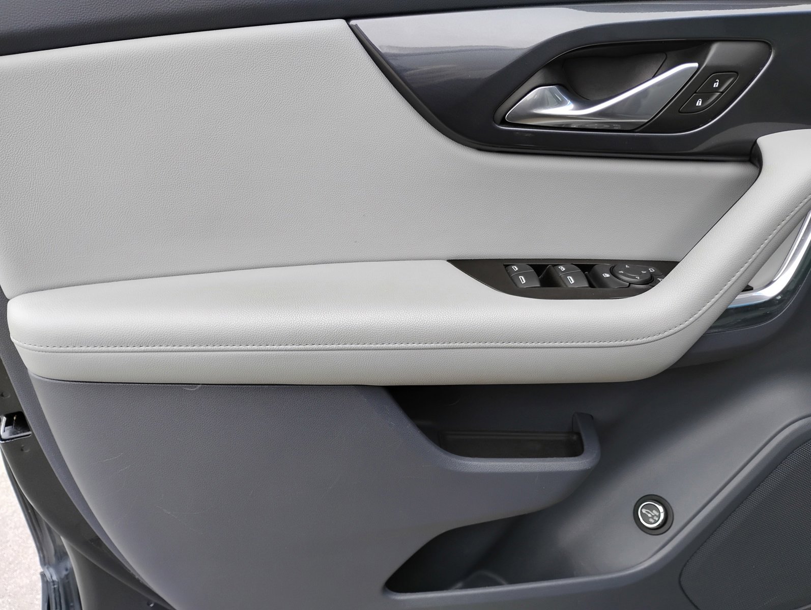 Used 2019 Chevrolet Blazer LT image 14