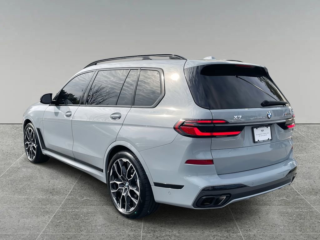 Used 2025 BMW X7 M60i w/ Executive Package image 3