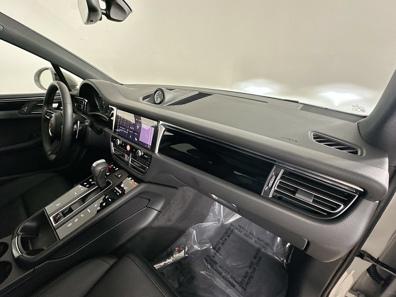 New 2026 Porsche Macan AWD/4WD image 46