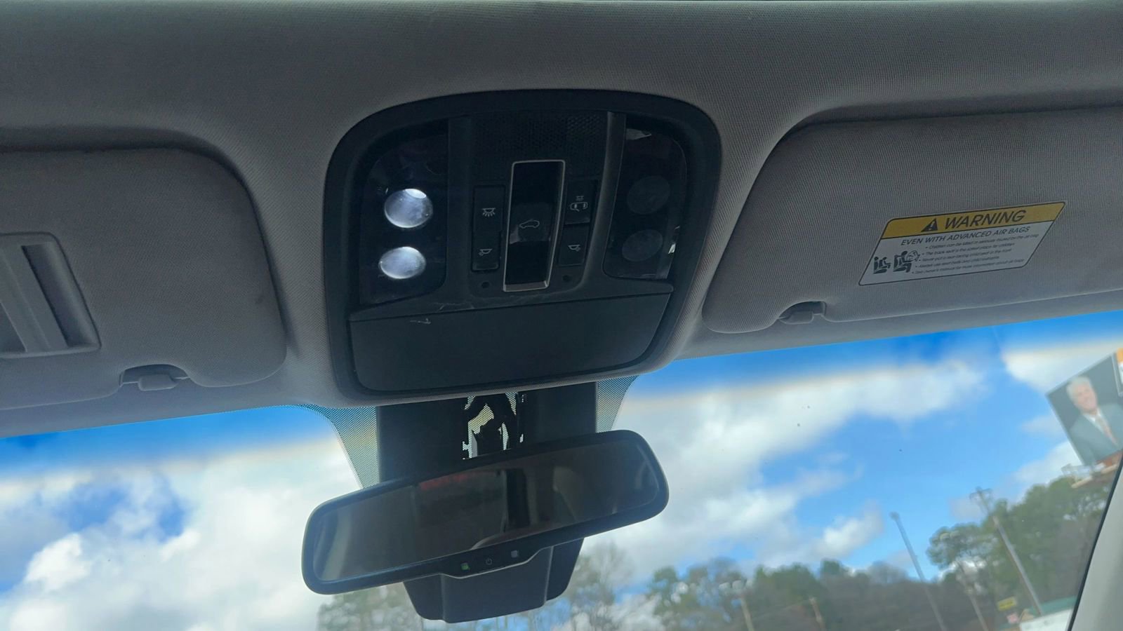 Used 2017 Kia Sorento SX image 26