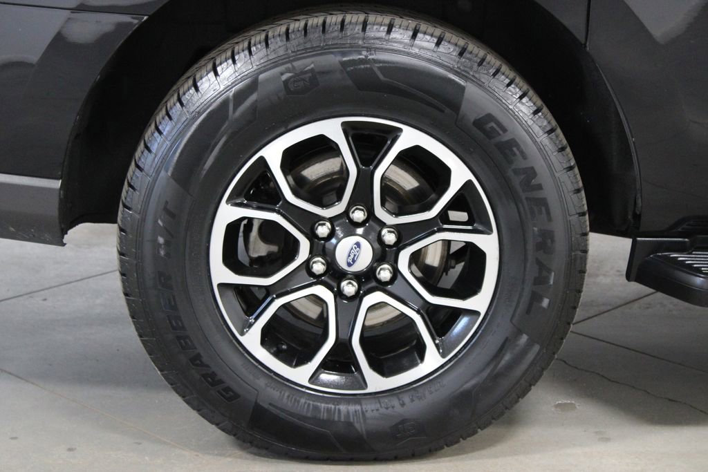 Used 2024 Ford Expedition Max XLT image 14