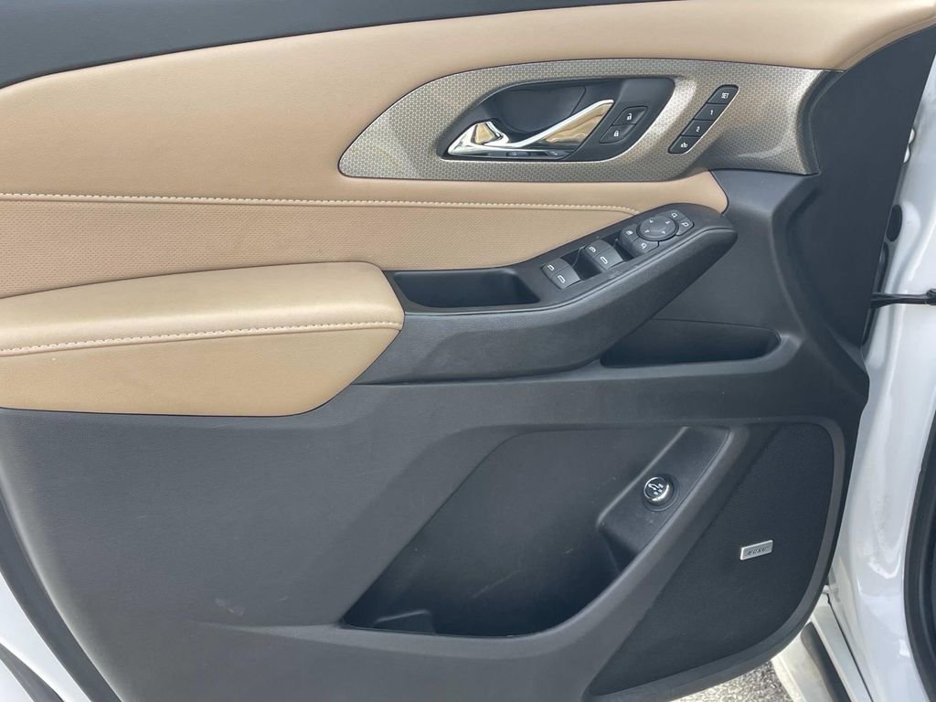 Used 2023 Chevrolet Traverse Premier w/ LPO, Floor Liner Package image 17