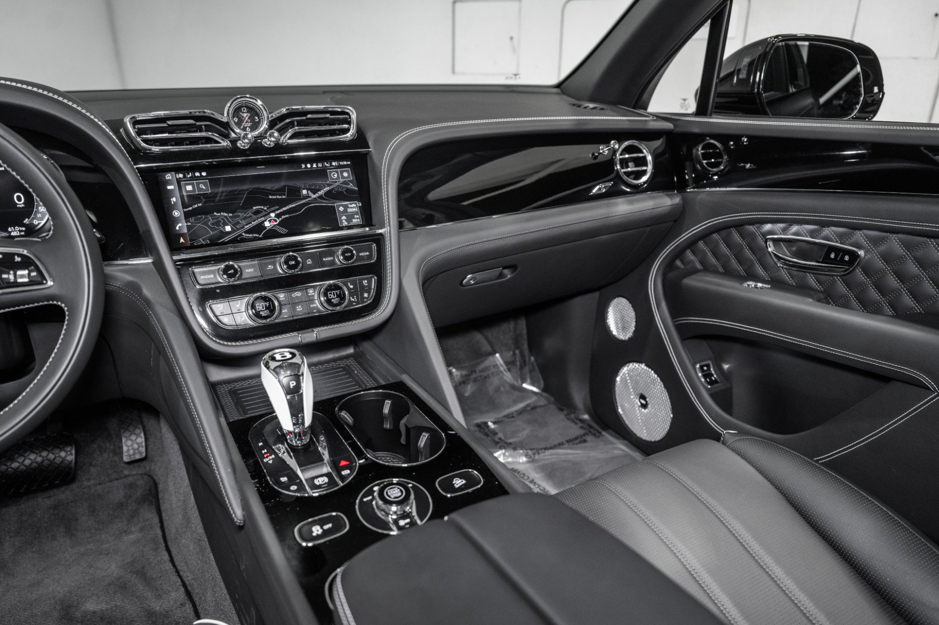 New 2024 Bentley Bentayga AWD/4WD image 28