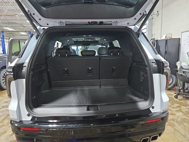 New 2026 Chevrolet Traverse RS w/ LPO, Floor Liner Package image 16