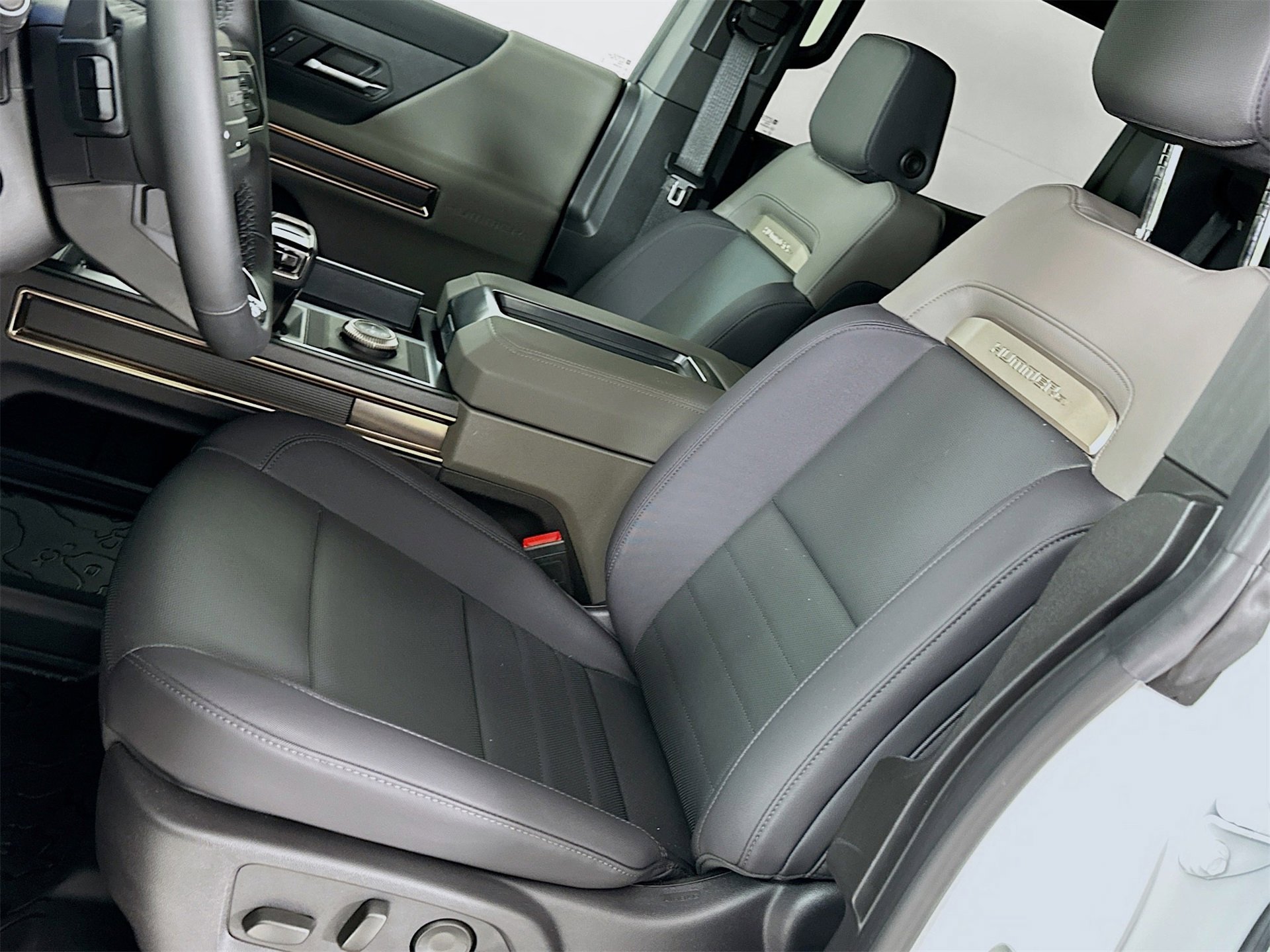 Used 2025 GMC Hummer EV 2X w/ LPO, Sport Package image 21