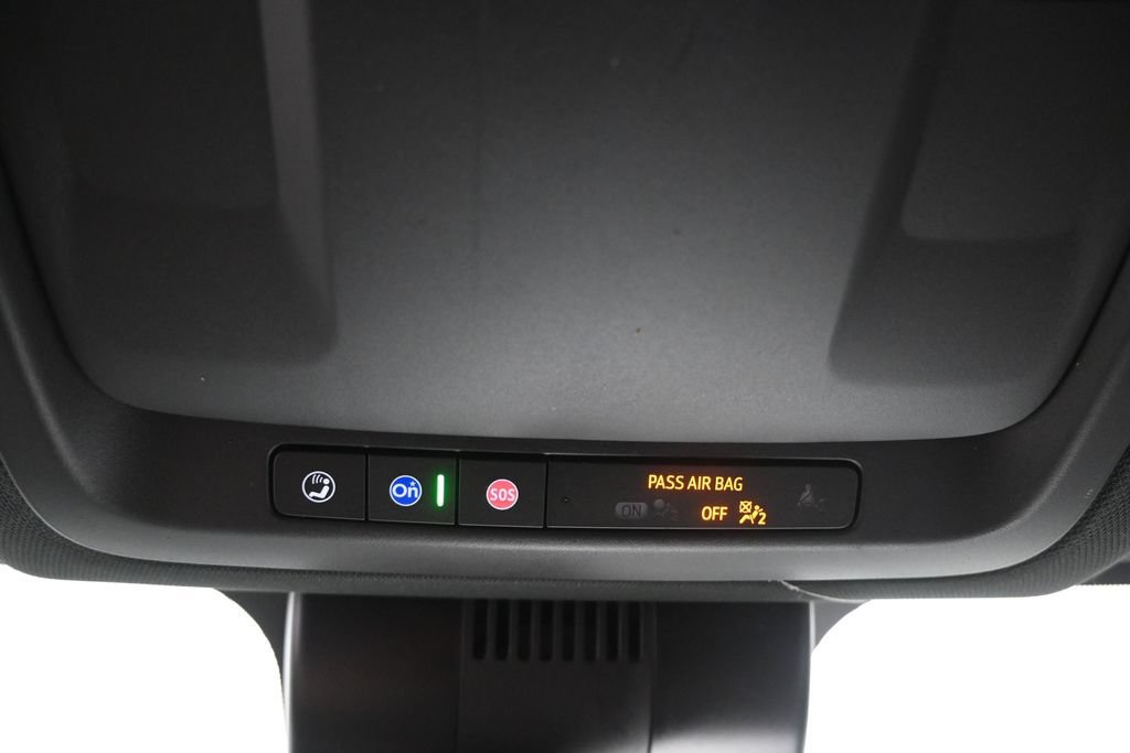 Used 2025 Chevrolet Suburban LT AWD/4WD image 33