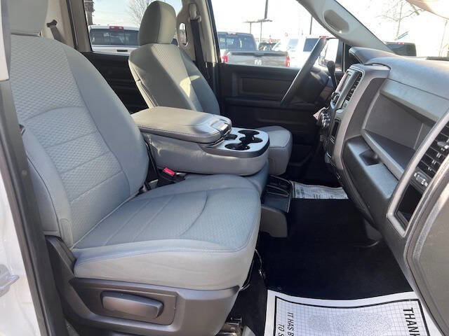 Used 2013 RAM 2500 Tradesman w/ Chrome Appearance Group AWD/4WD image 13