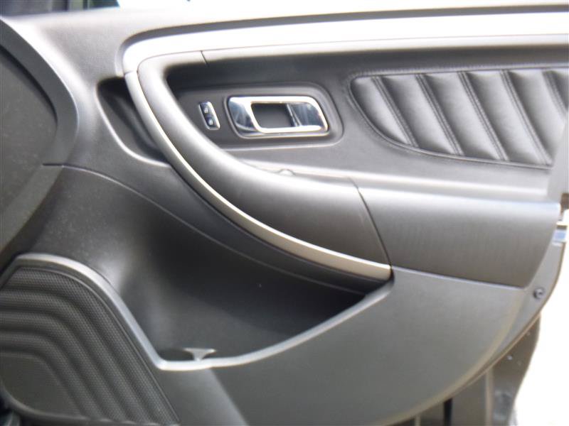 Used 2016 Ford Taurus SEL w/ Equipment Group 201A FWD image 19