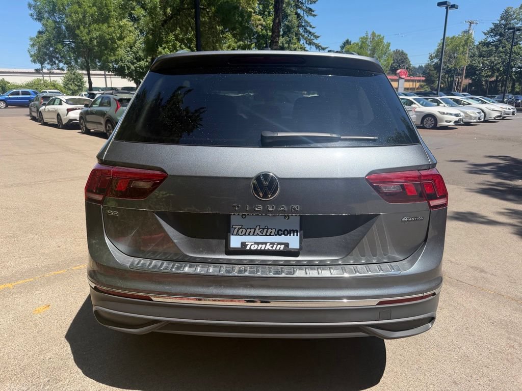 Used 2024 Volkswagen Tiguan SE AWD/4WD image 5