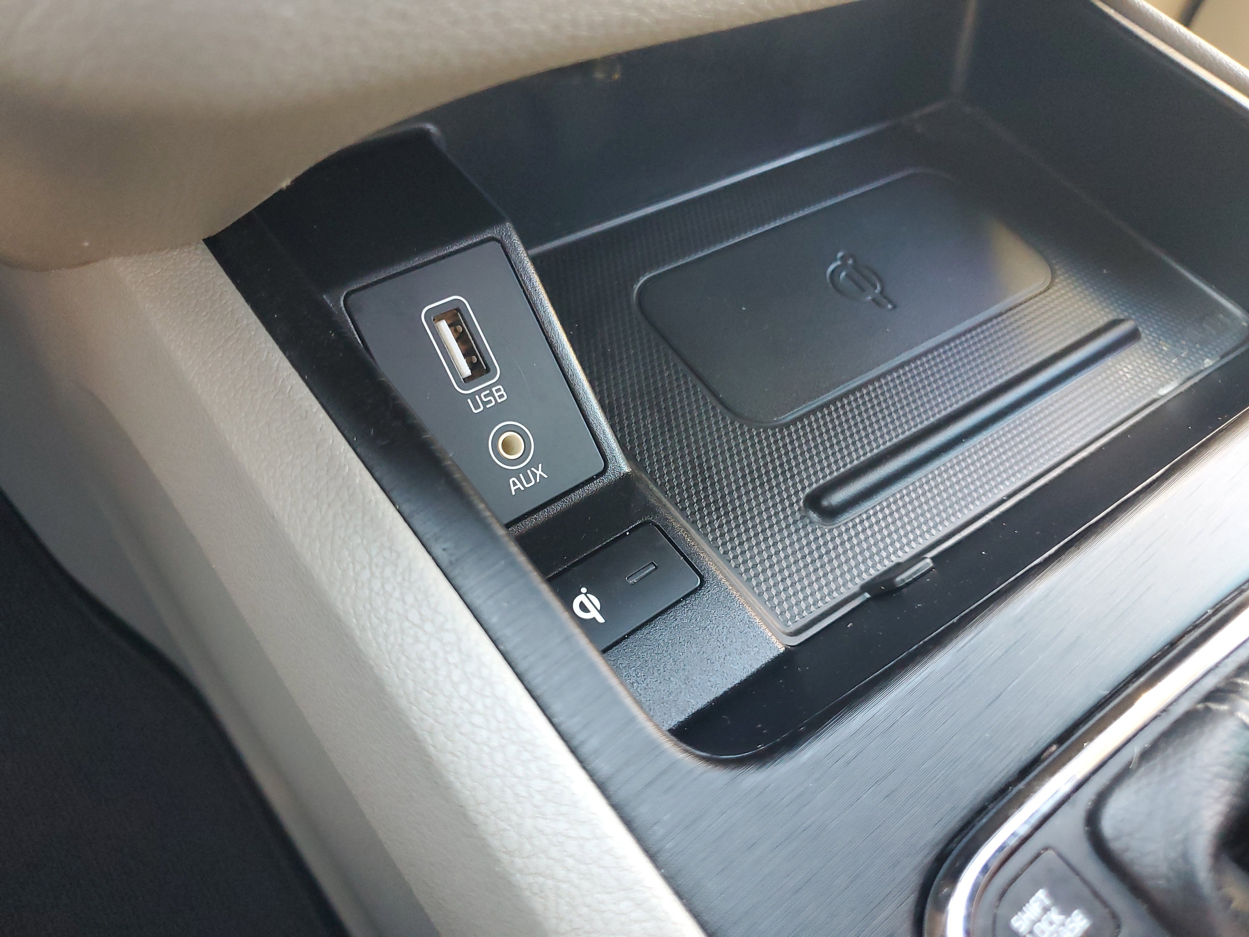 Used 2019 Kia Sedona EX w/ Paint Protection Package image 32