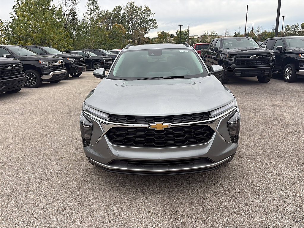 New 2026 Chevrolet Trax LT w/ LT Convenience Package FWD image 8