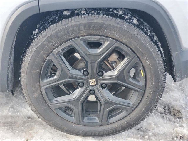 Used 2024 Rivian R1S Adventure image 7