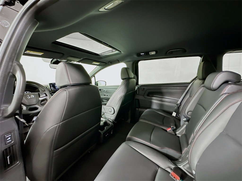 New 2026 Honda Odyssey Sport-L image 4