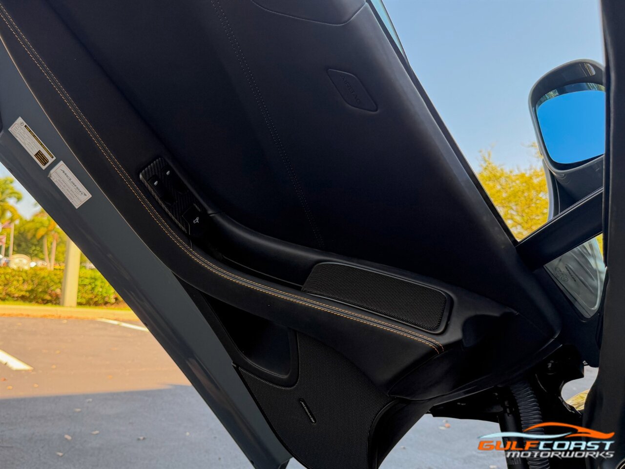 Used 2016 McLaren 675LT image 27