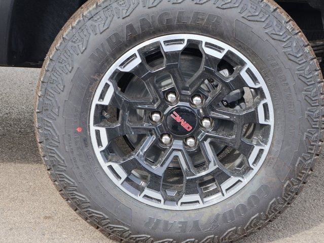 New 2026 GMC Canyon AT4 image 42