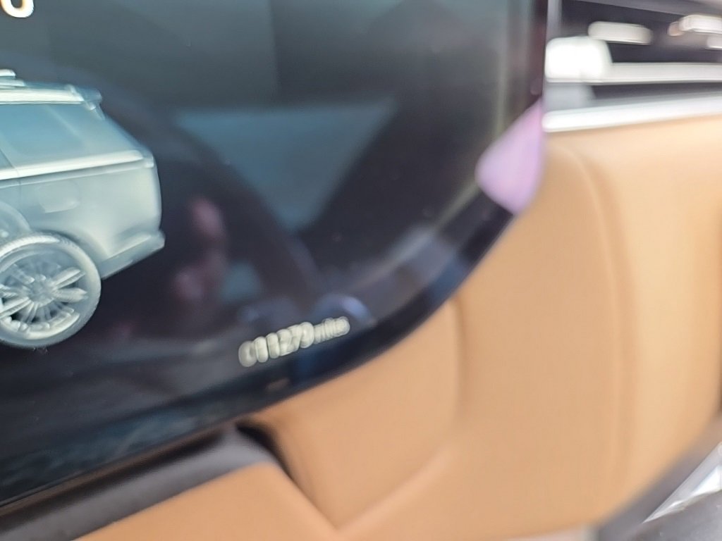 Used 2025 Land Rover Range Rover SE image 13