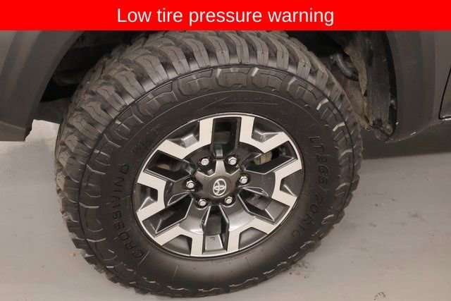 Used 2022 Toyota Tacoma TRD Off-Road image 10