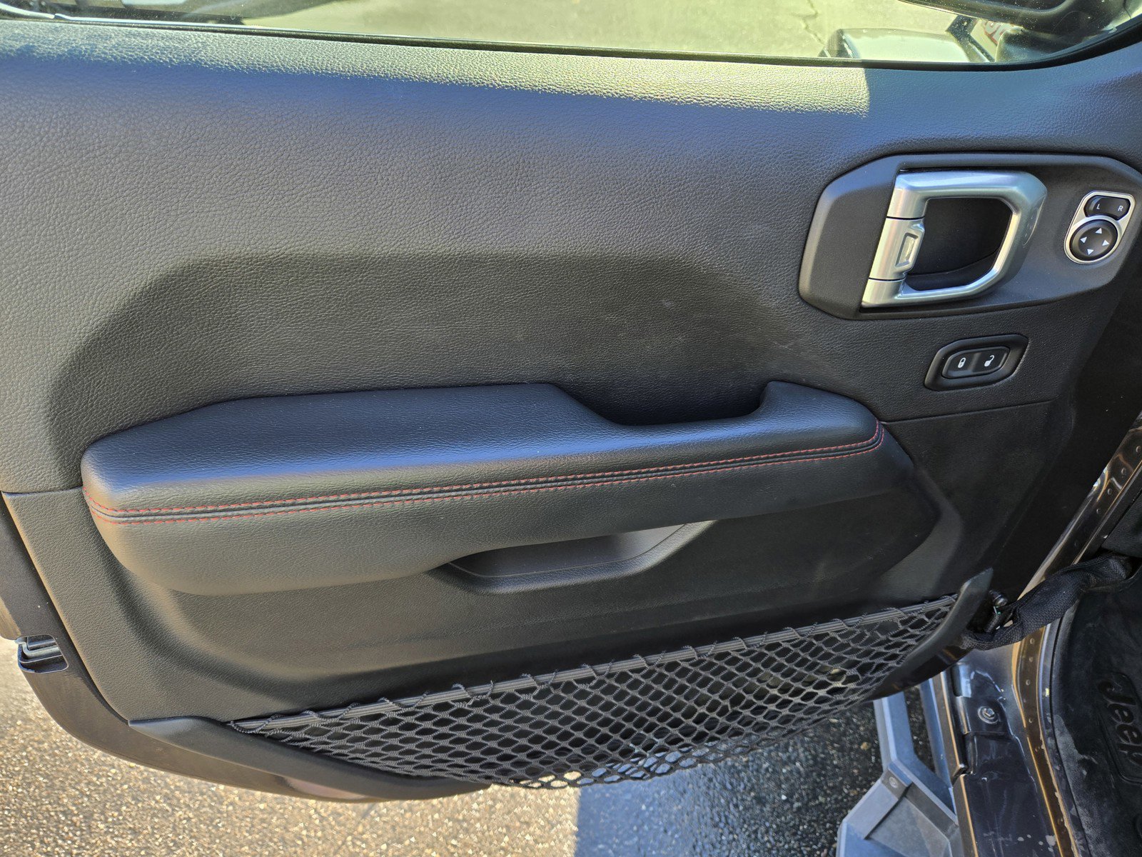 Used 2020 Jeep Gladiator Rubicon image 16