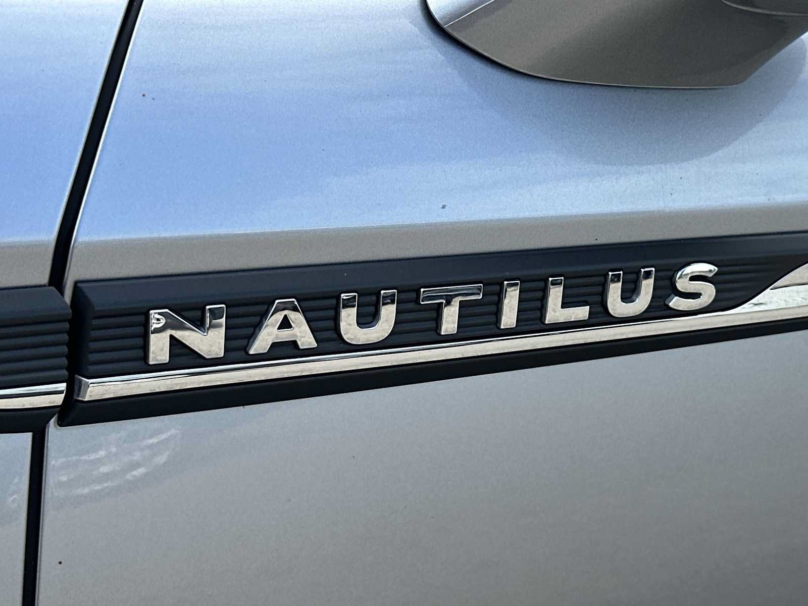 Used 2021 Lincoln Nautilus Reserve FWD image 12