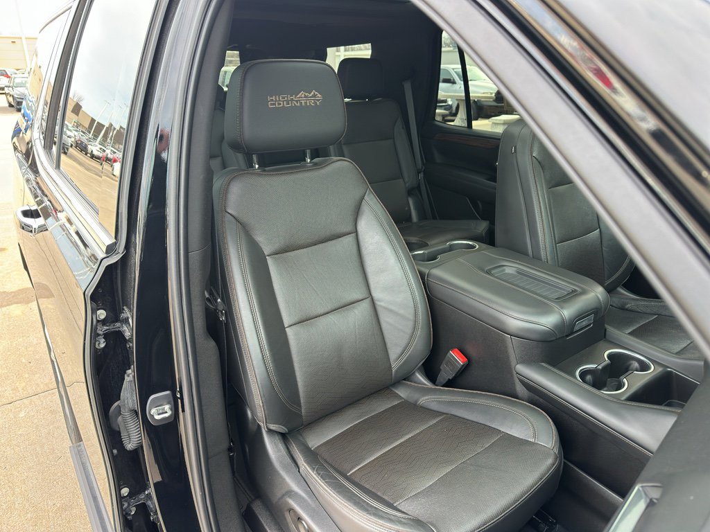 Used 2021 Chevrolet Tahoe High Country w/ Premium Package image 31