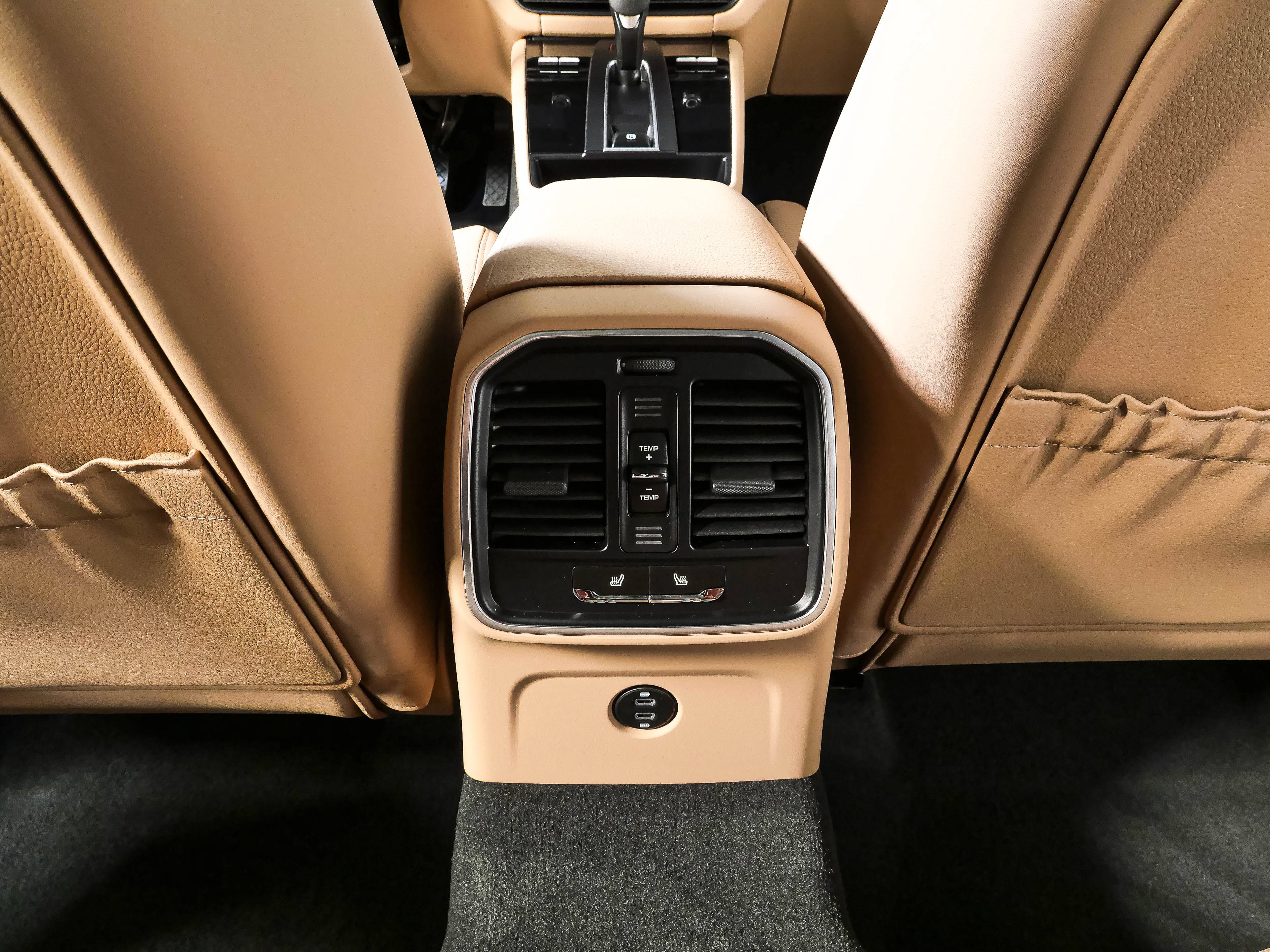 New 2026 Porsche Macan Turbo AWD/4WD image 20