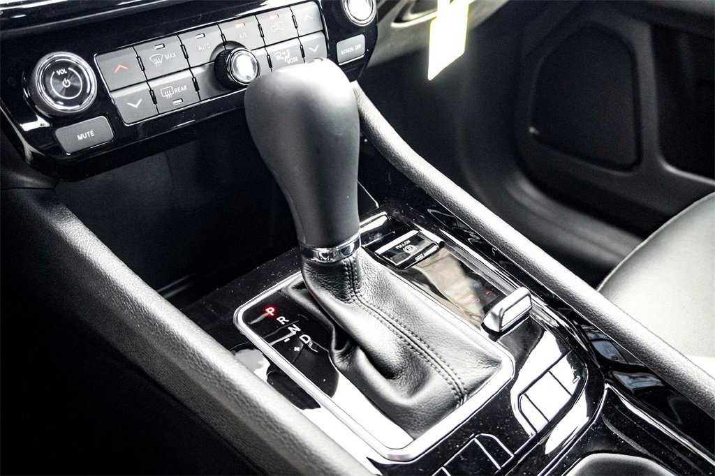 New 2026 Jeep Compass Limited image 16