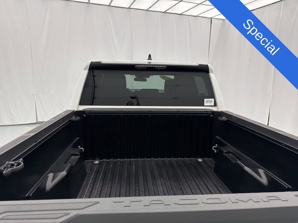 Used 2024 Toyota Tacoma SR AWD/4WD image 9