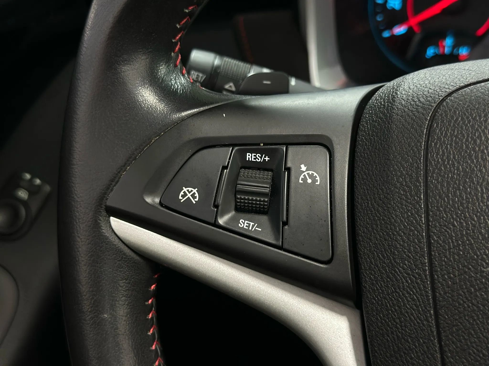 Used 2014 Chevrolet Camaro ZL1 RWD image 24