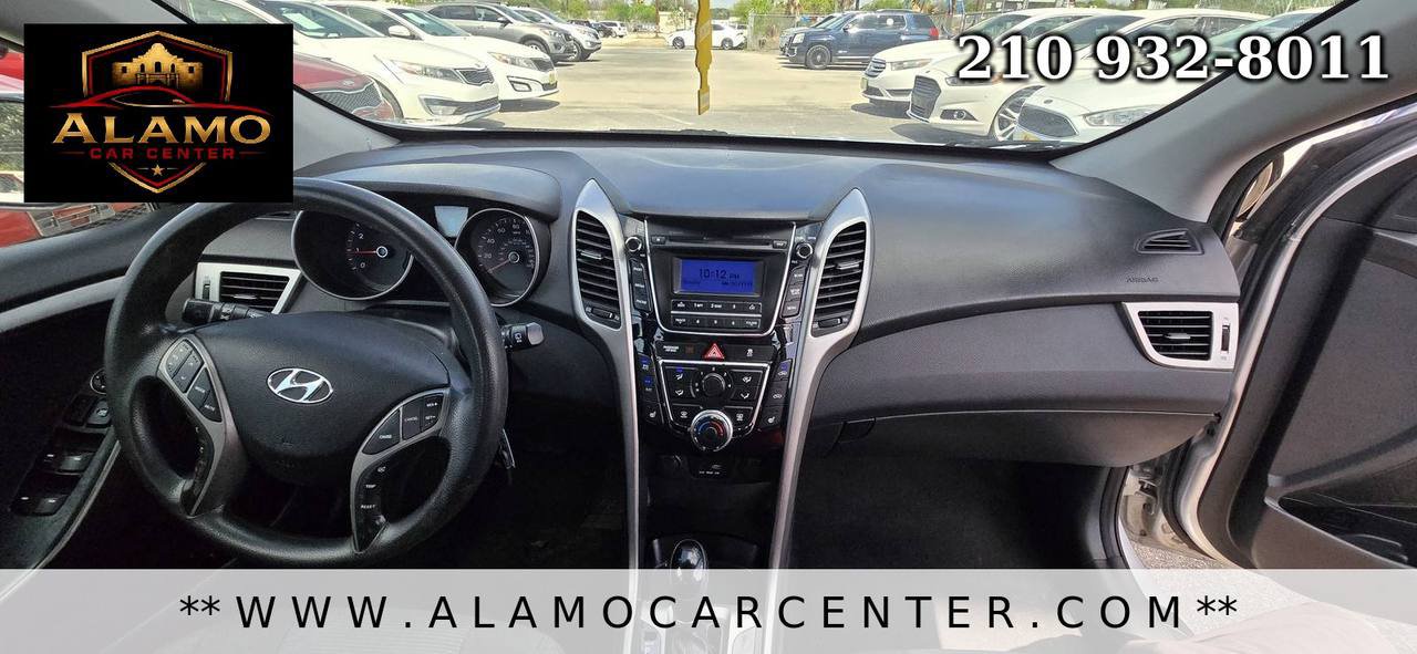 Used 2016 Hyundai Elantra GT FWD image 17
