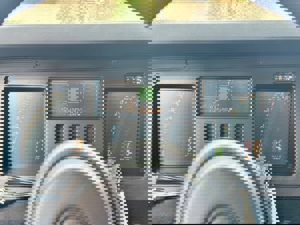 Used 1987 Chevrolet Corvette Convertible image 15