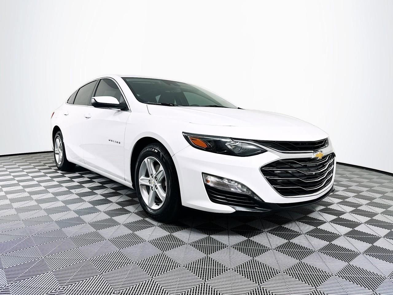 Used 2023 Chevrolet Malibu LT image 7