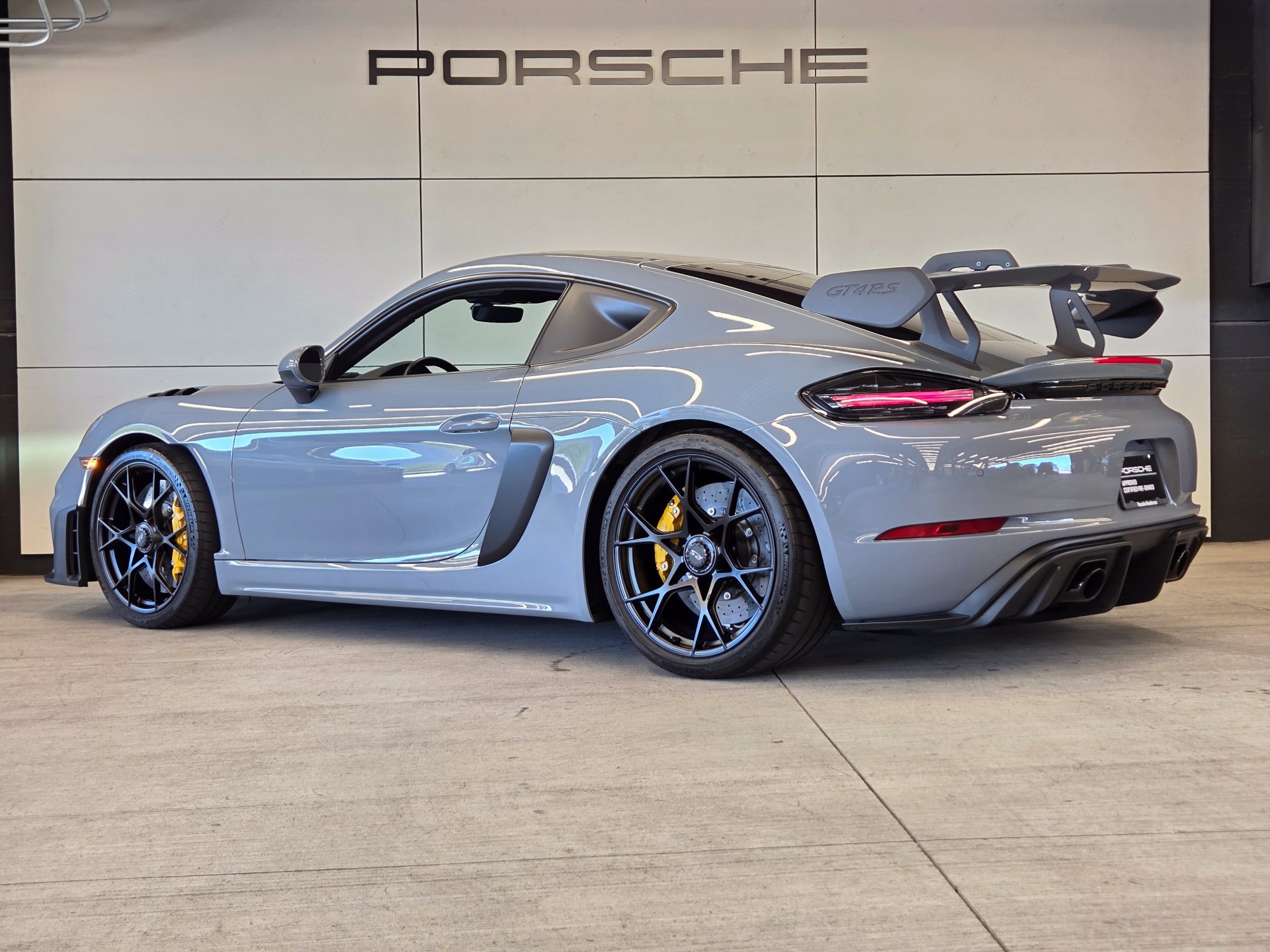 Certified 2023 Porsche 718 Cayman GT4 RS RWD image 3