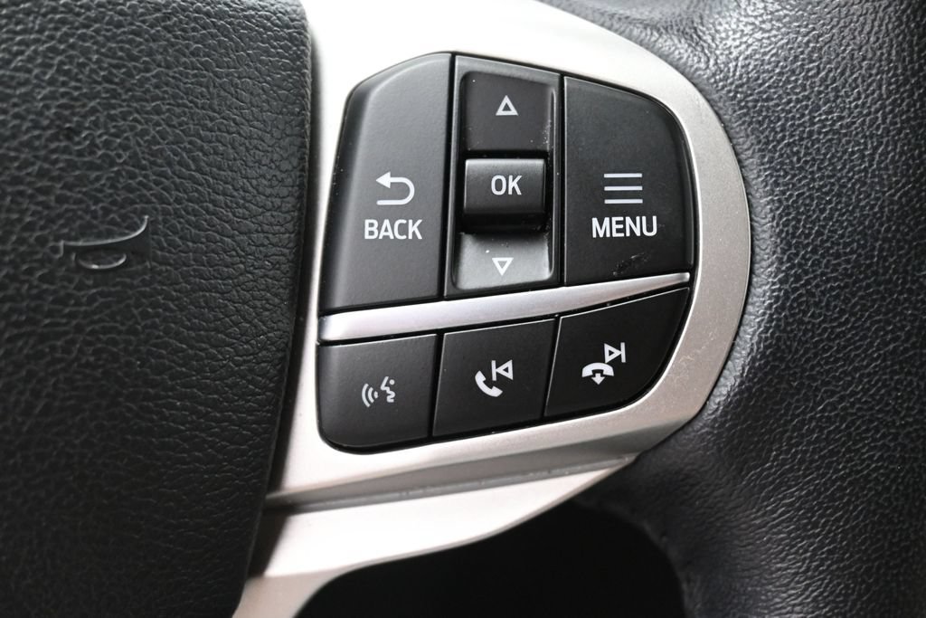 Used 2022 Ford Explorer Limited w/ Equipment Group 301A AWD/4WD image 18