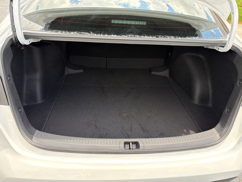 Used 2026 Toyota Corolla LE FWD image 22