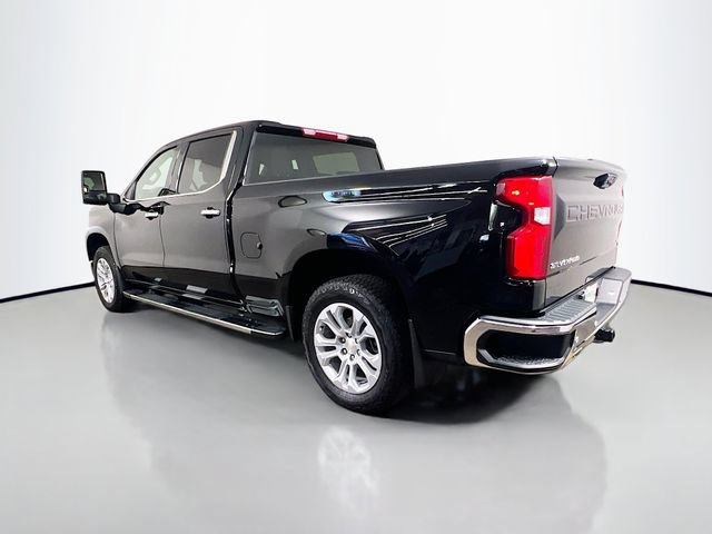 Used 2025 Chevrolet Silverado 1500 LTZ AWD/4WD image 8