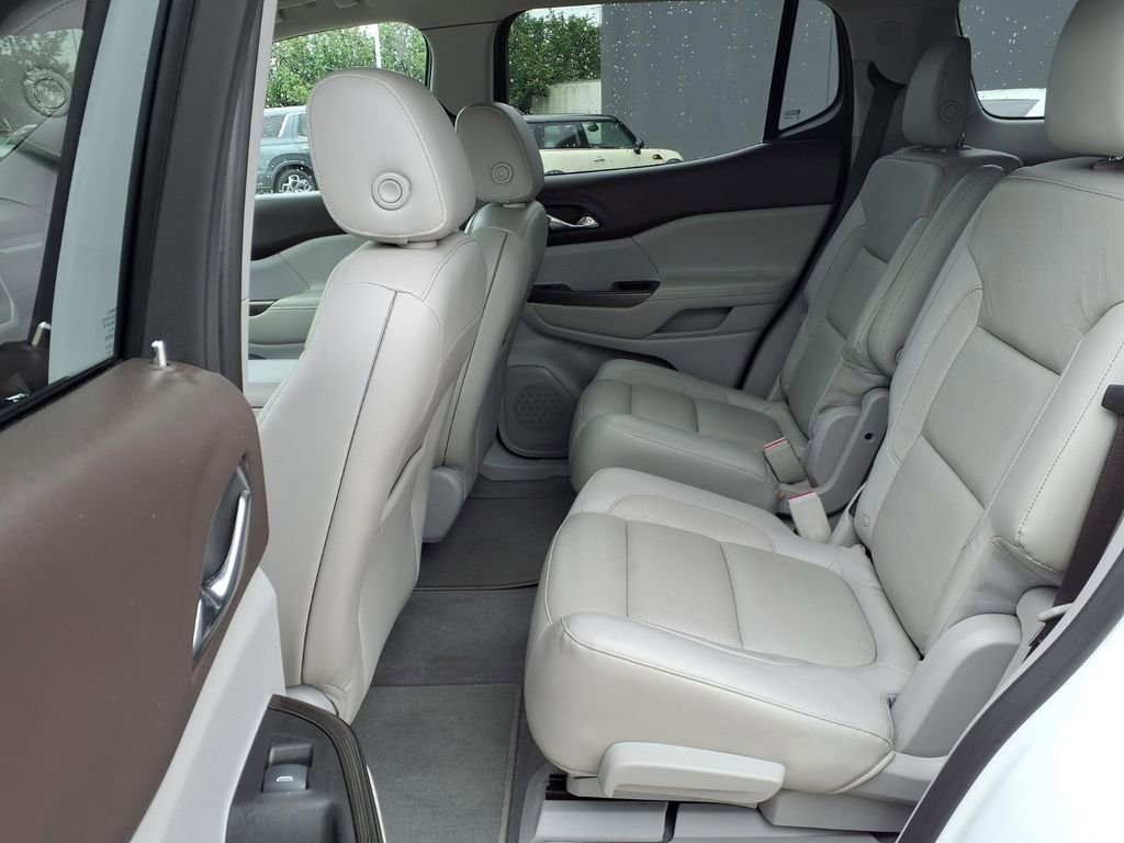 Used 2017 GMC Acadia SLT w/ LPO, Floor Liner Package FWD image 11