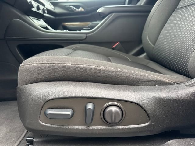 Used 2022 GMC Acadia SLE w/ Driver Convenience Package AWD/4WD image 15
