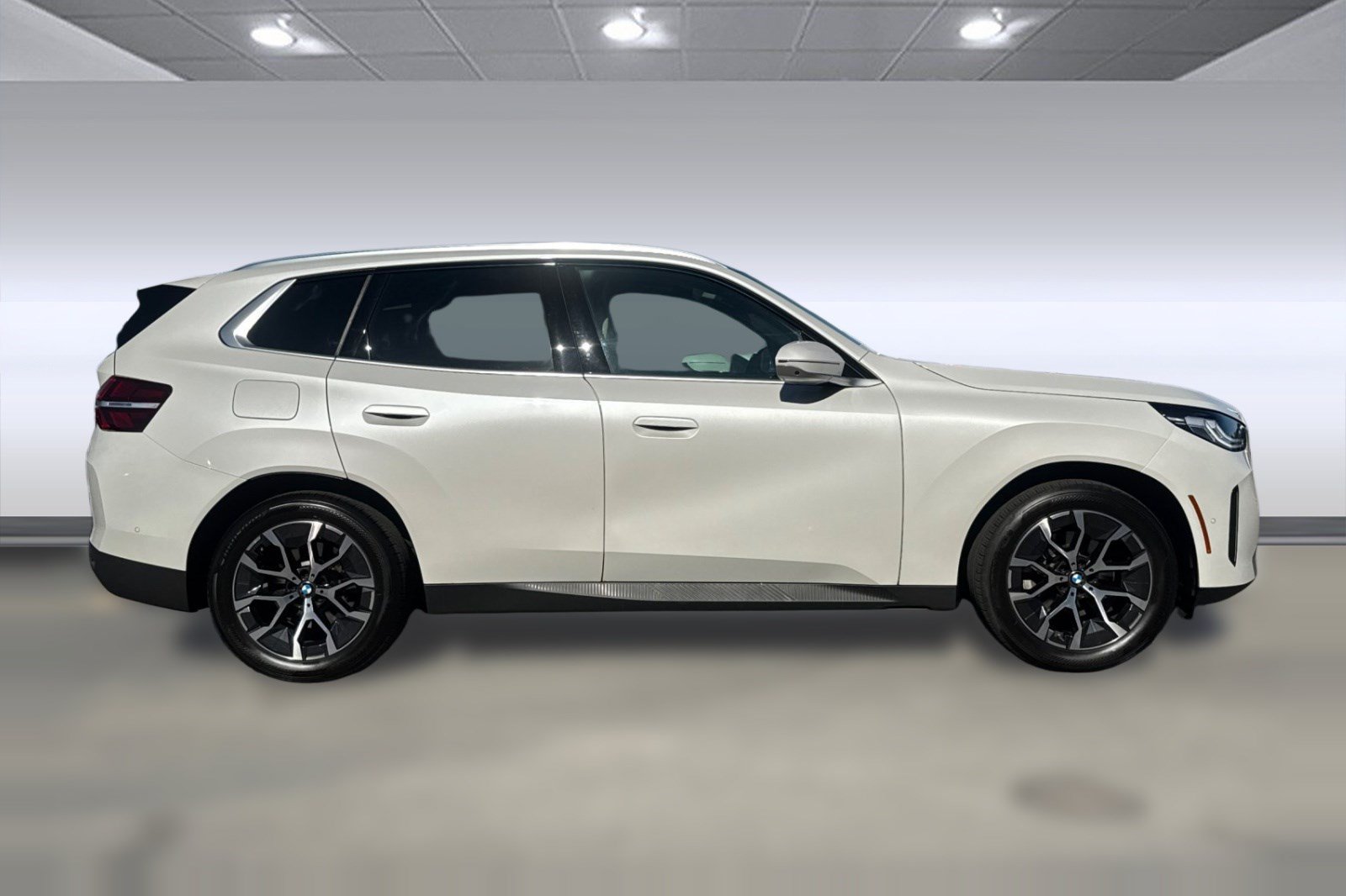 Used 2026 BMW X3 xDrive30i w/ Premium Package AWD/4WD image 8