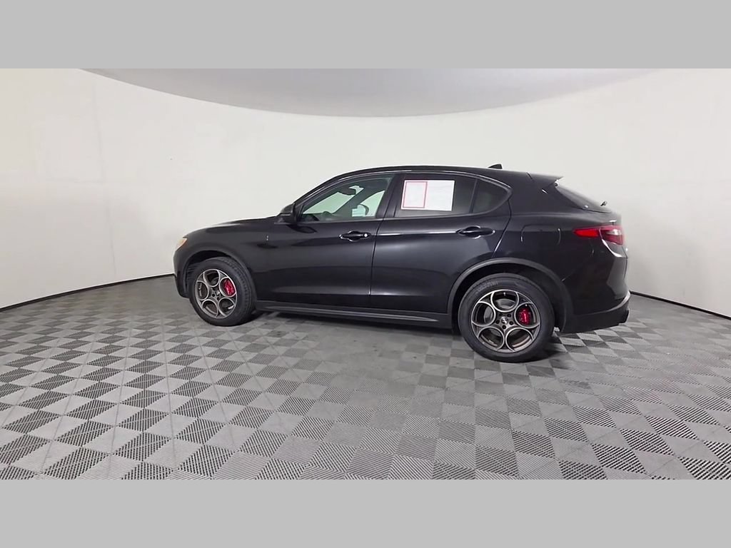 Used 2023 Alfa Romeo Stelvio Sprint RWD image 46