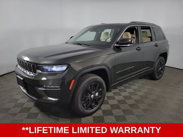 Used 2023 Jeep Grand Cherokee Limited AWD/4WD image 3