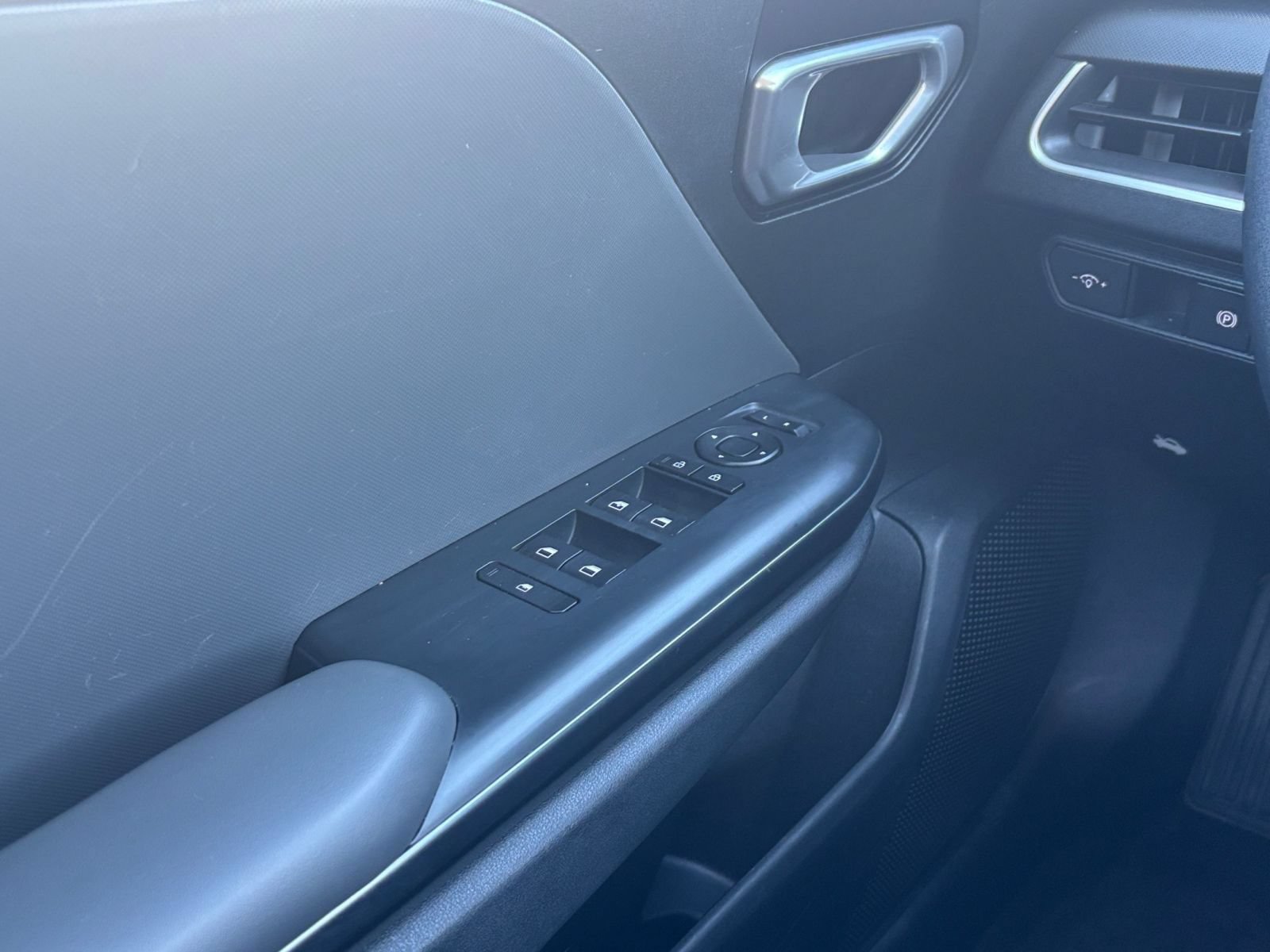 Used 2025 Kia K4 FWD image 18